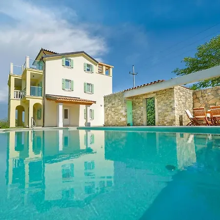Demetra Mit Infinity Pool Und Billiard Holiday home Motovun