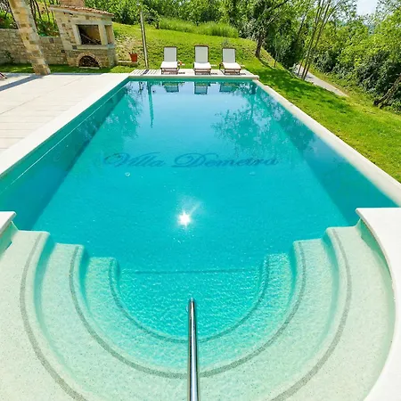 Holiday home Demetra Mit Infinity Pool Und Billiard Motovun